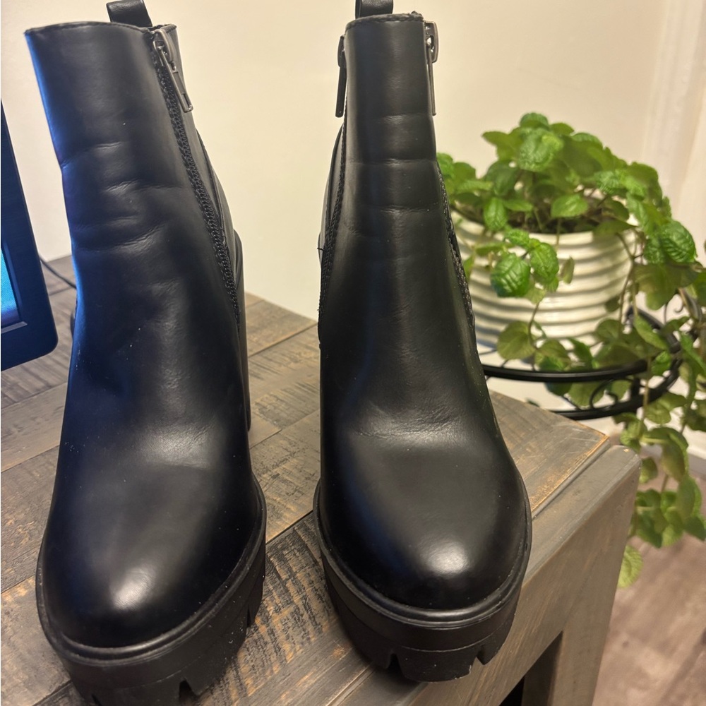 Chic Black Ankle Booties